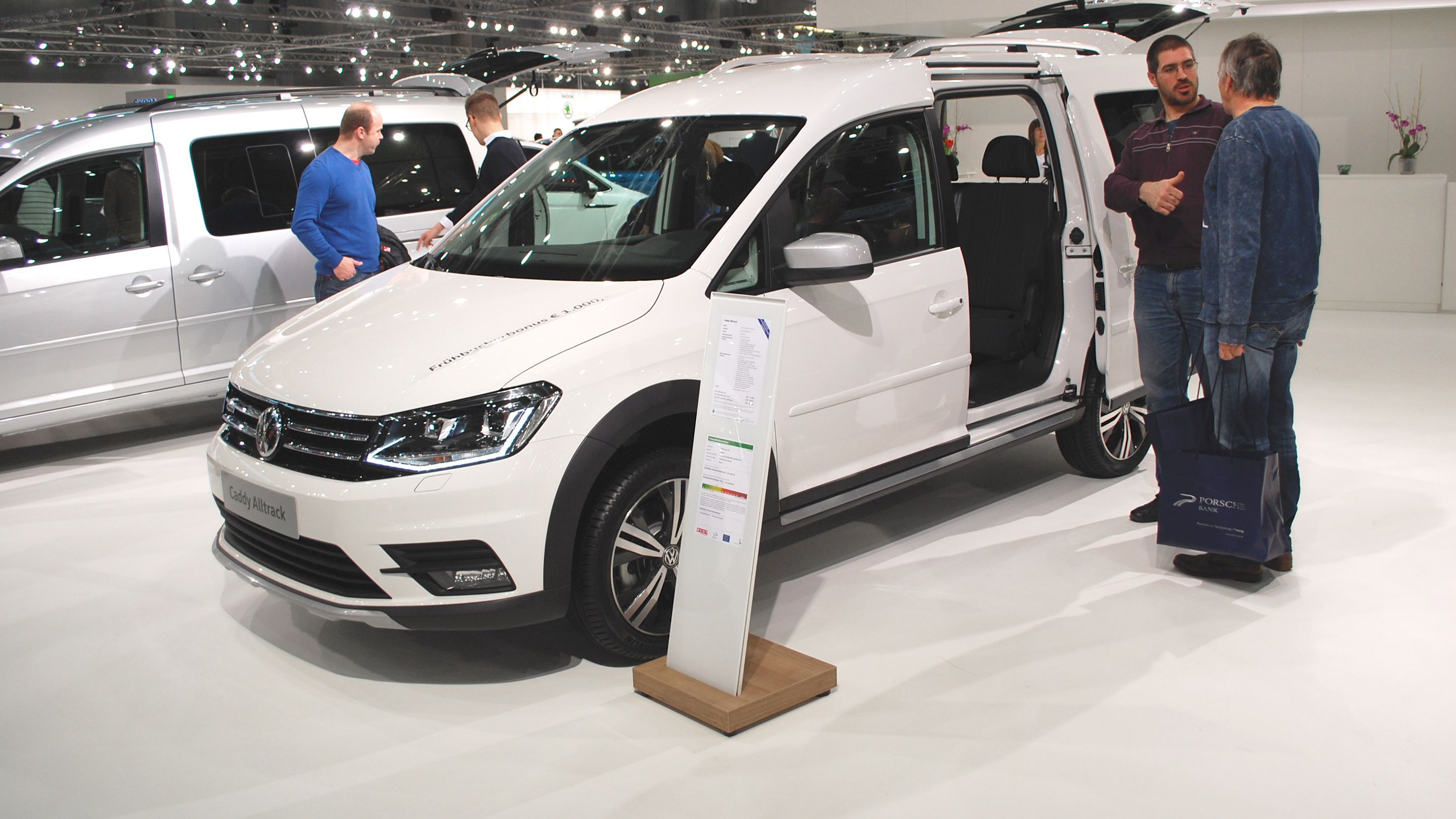 VAS-2018-nutzfahrzeuge-4motion-allrad-Caddy-Alltrack-weiß-vw-volkswagen-vienna-autoshow-2018