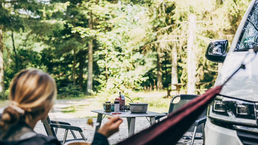 Camping mit einem Volkswagen Nutzfahrzeug