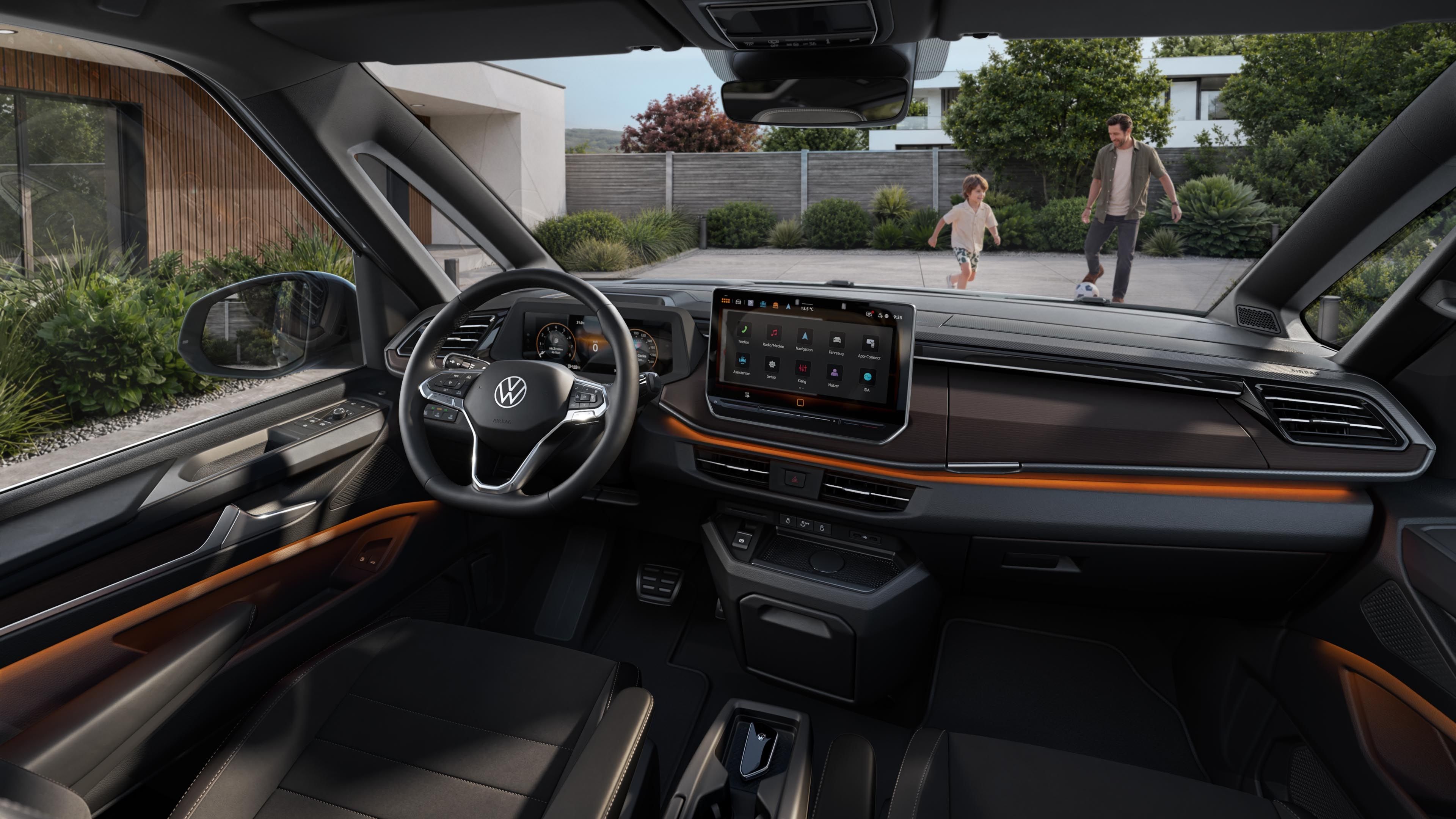 Interieur Multivan mit Ambientebeleuchtung.