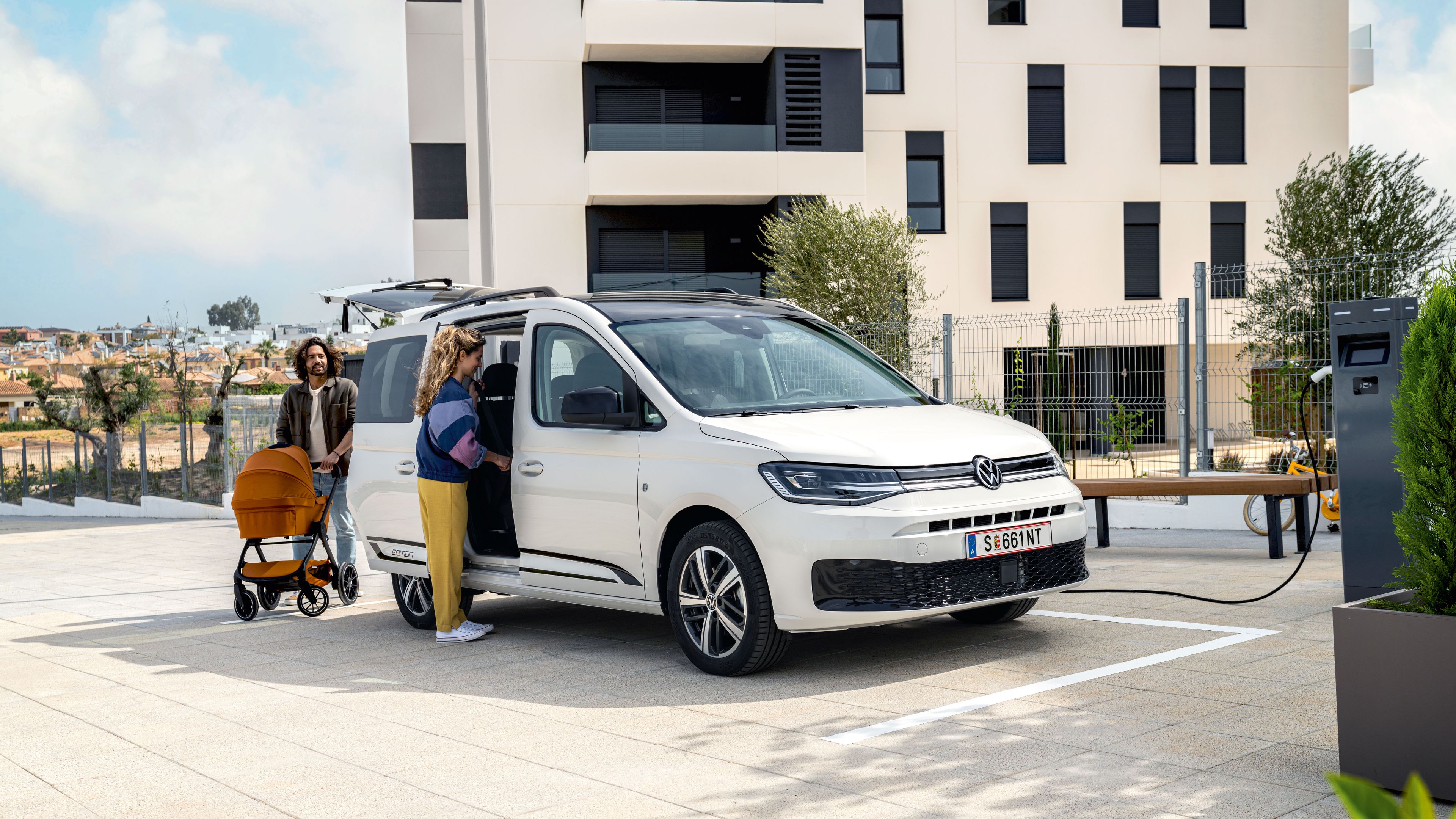 Caddy eHybrid Front