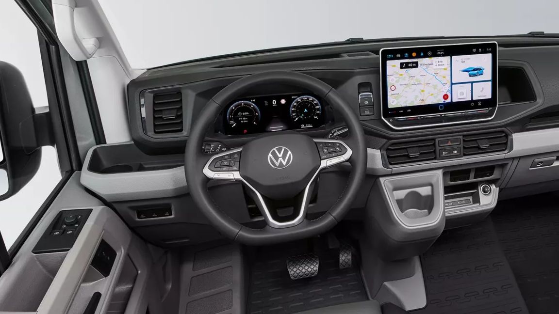 VW Crafter Innenraum Multifunktionslenkrad Ablagesystem und digitaler Display