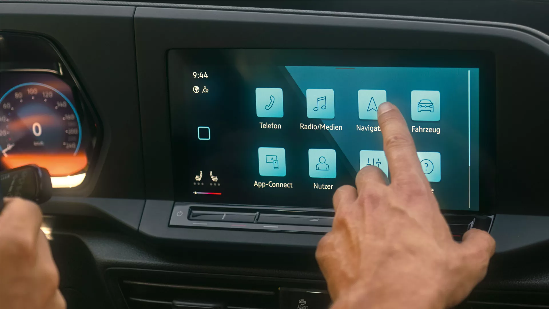 Bedienung des Navigationssystems eines VW Caddy