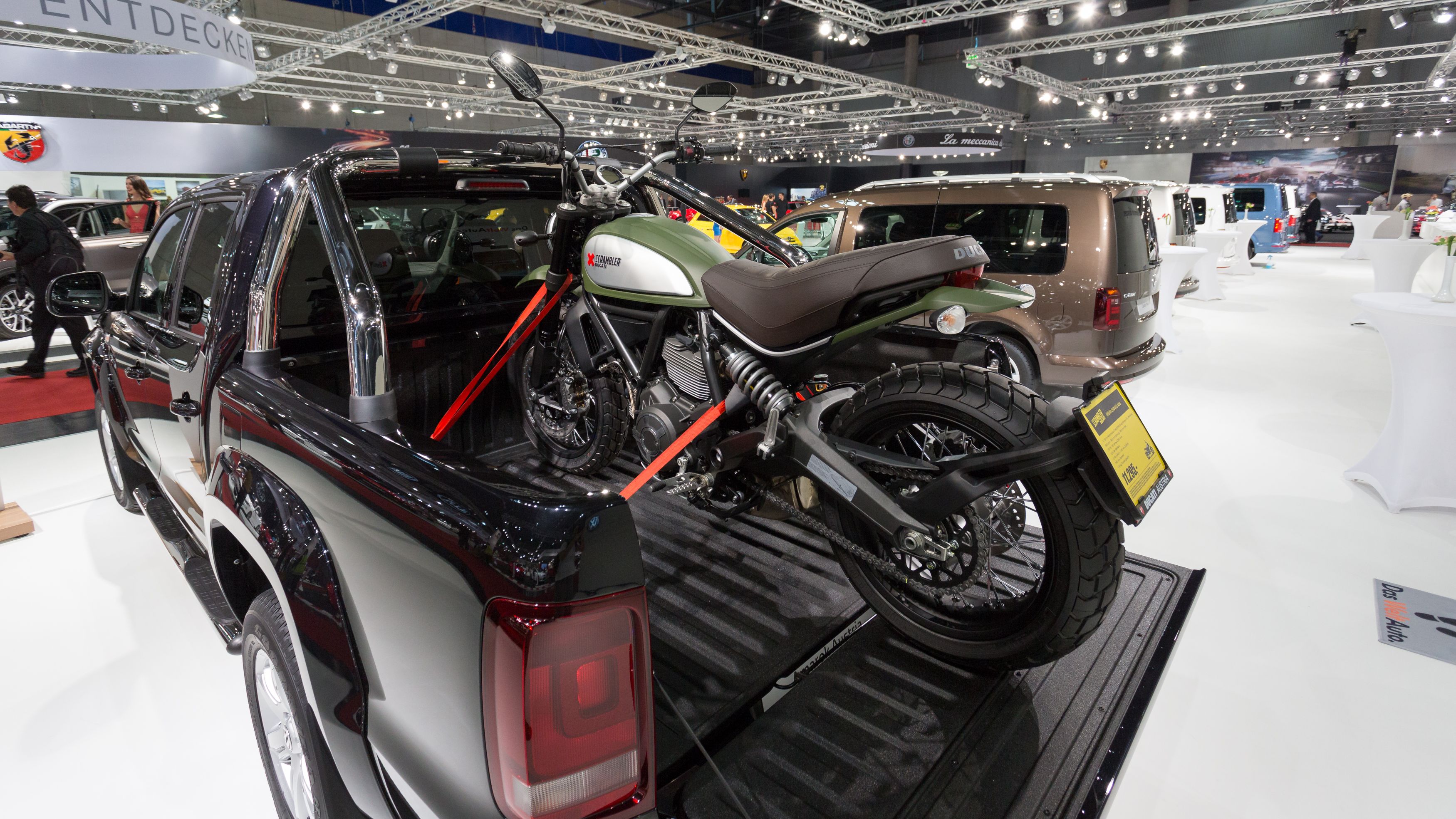 VW Amarok Austria Ducati Scrambler