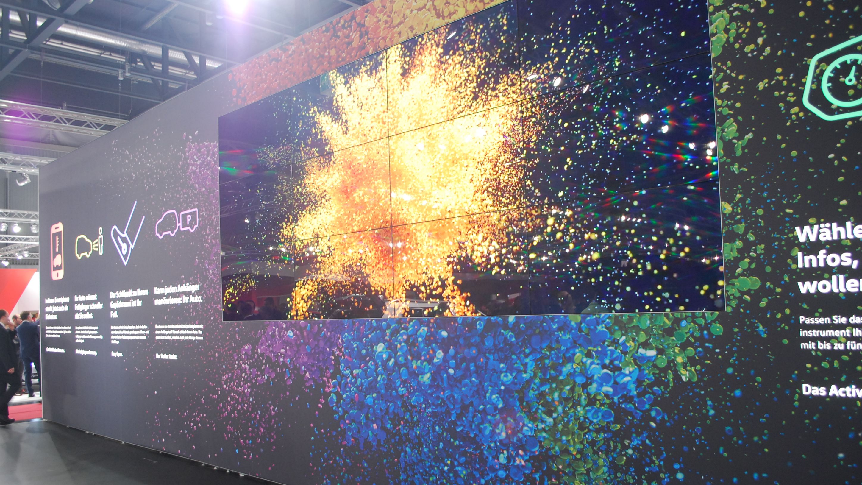 Vienna Autoshow bunte Wand
