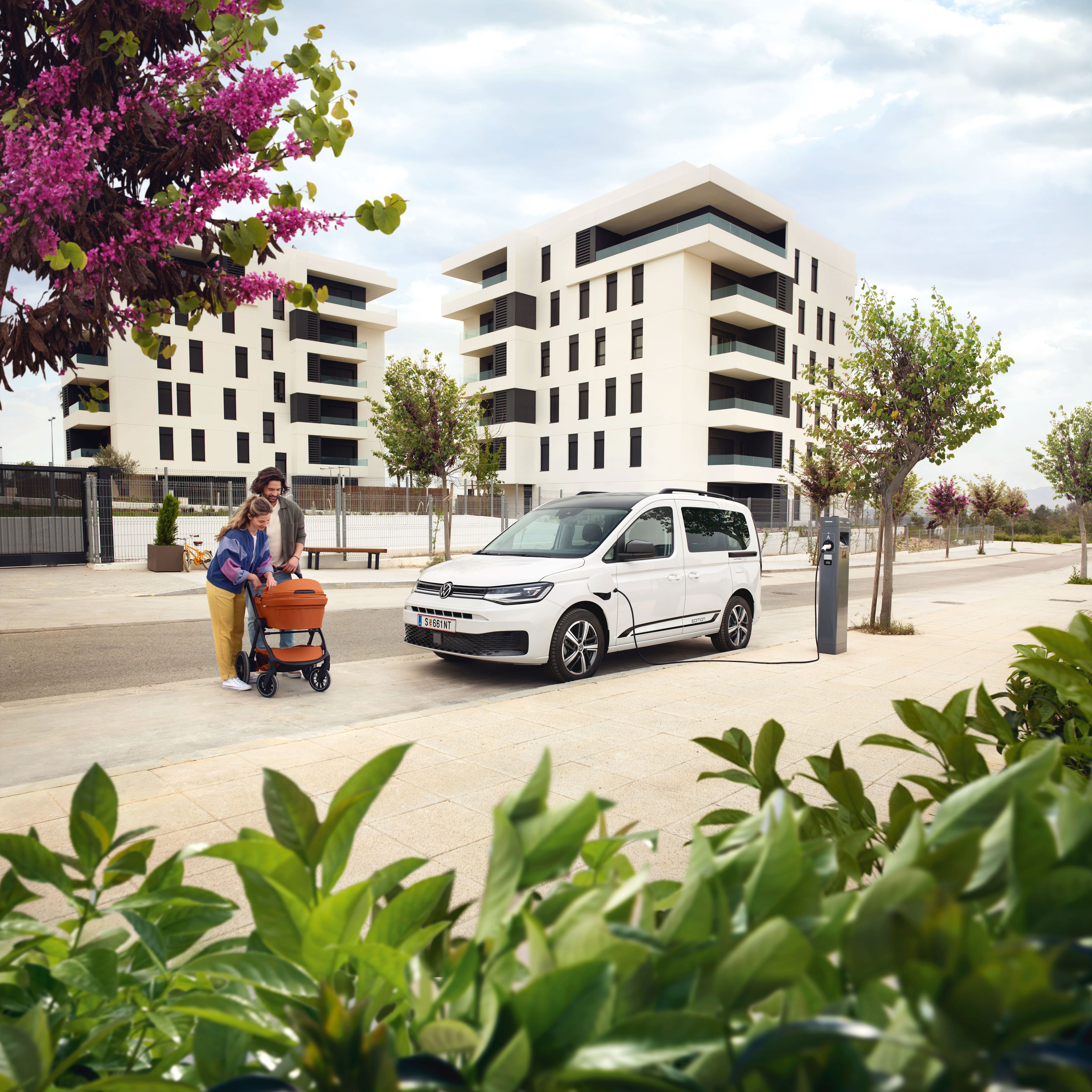 Caddy eHybrid wird geladen