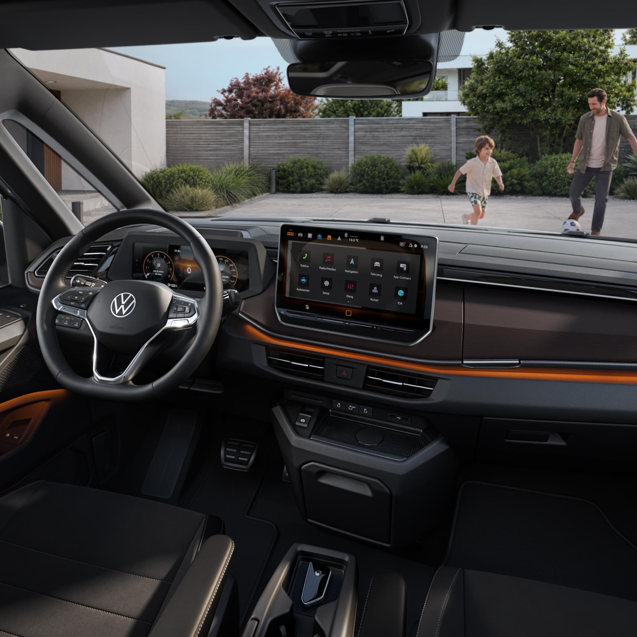 Interieur Multivan mit Ambientebeleuchtung.