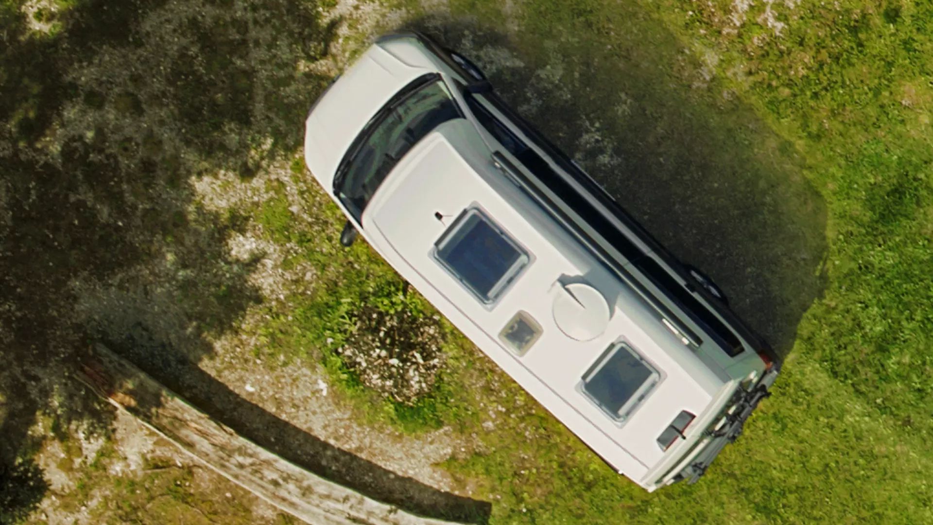 VW Grand California aus der Vogelperspektive