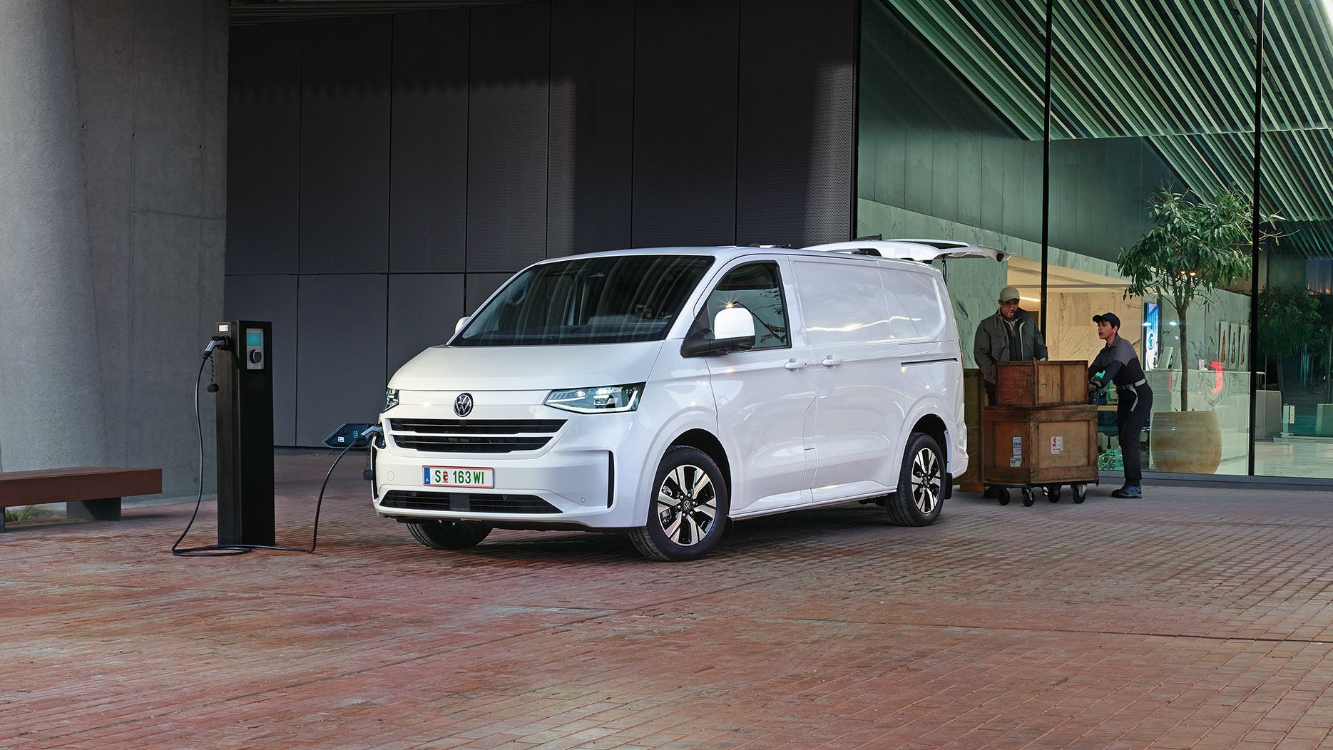VW e-Transporter Kastenwagen wird geladen