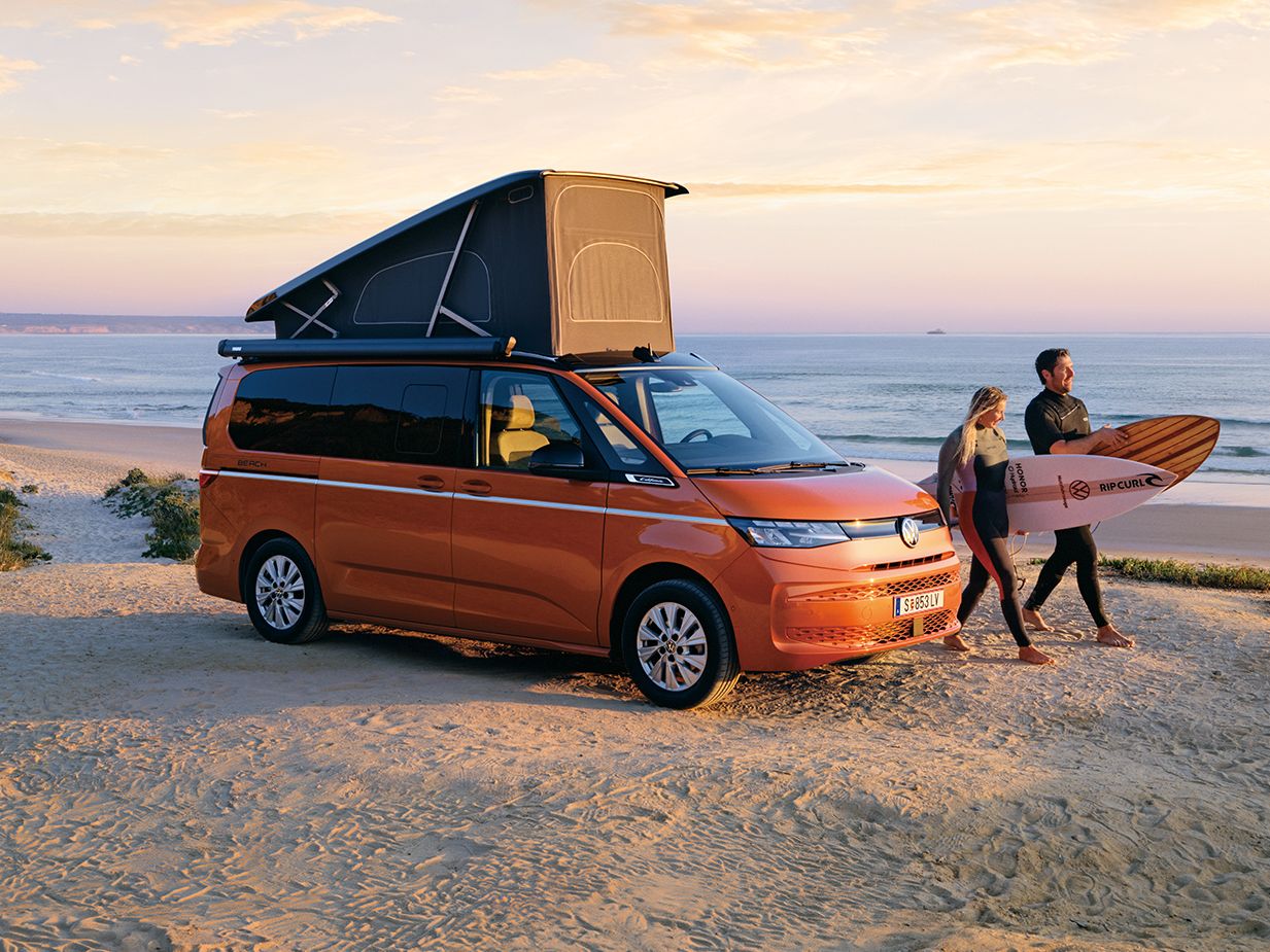 Der neue California in Orange an Küste.