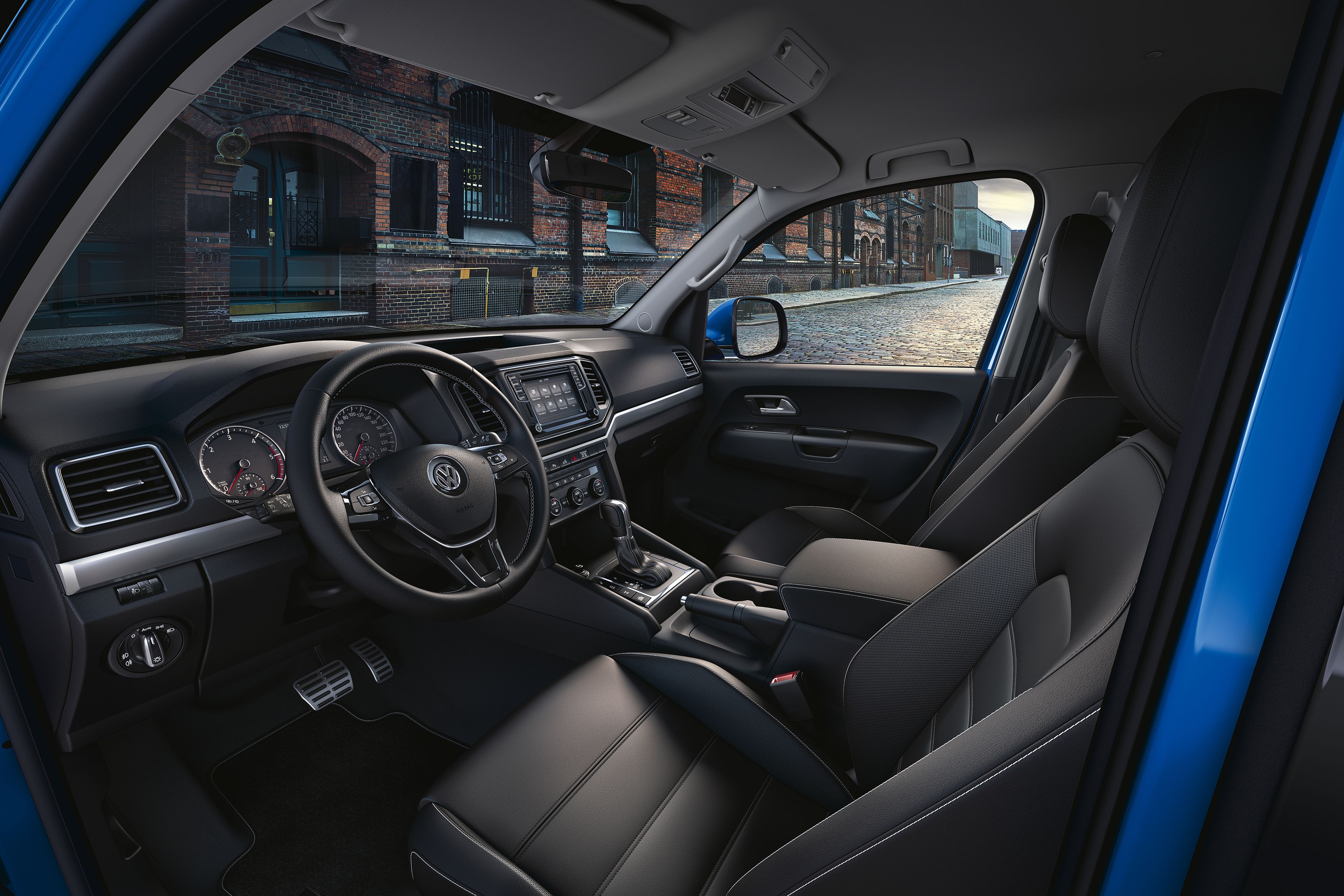 VW Amarok ist von Innen zu sehen.