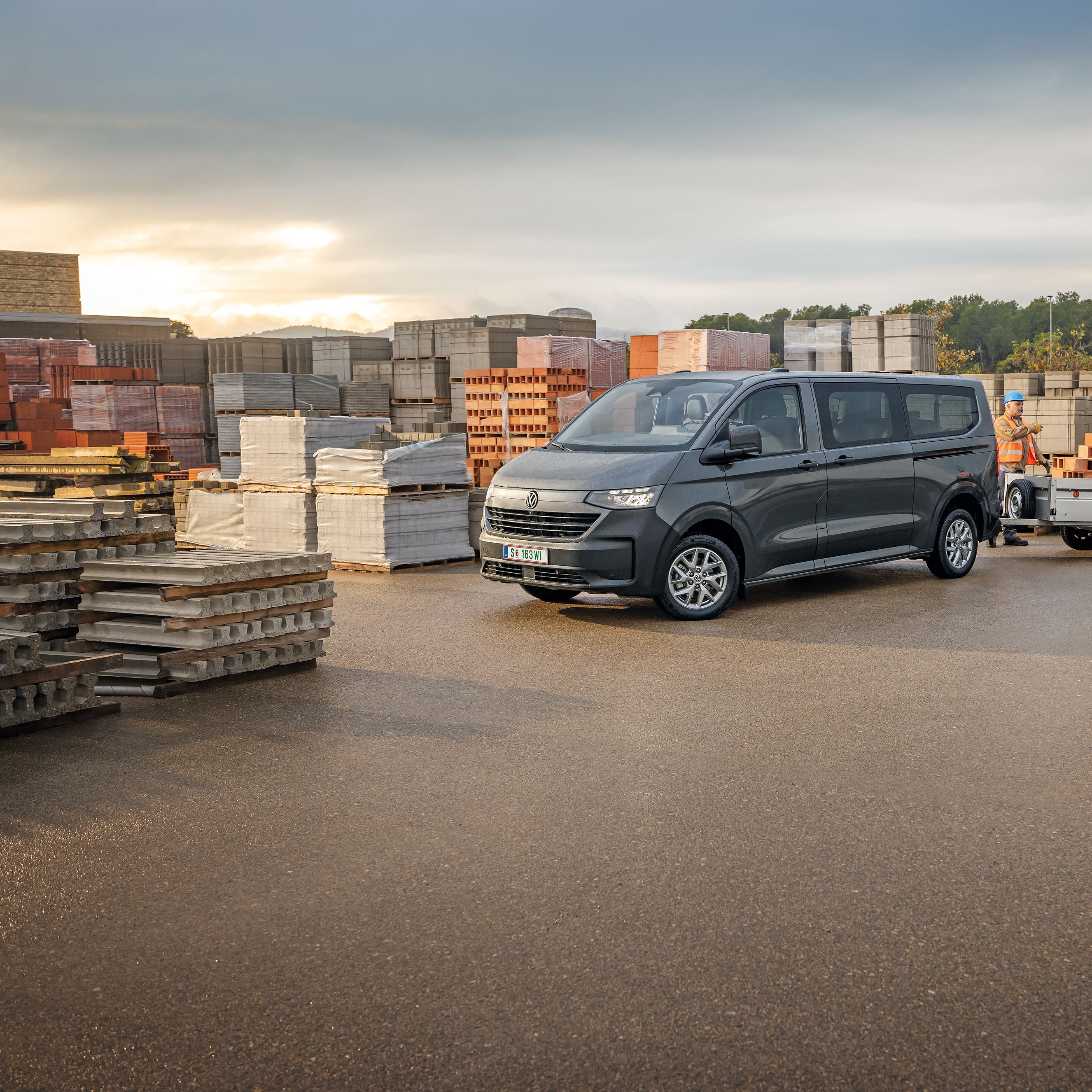 Transporter Kombi mit Anhänger