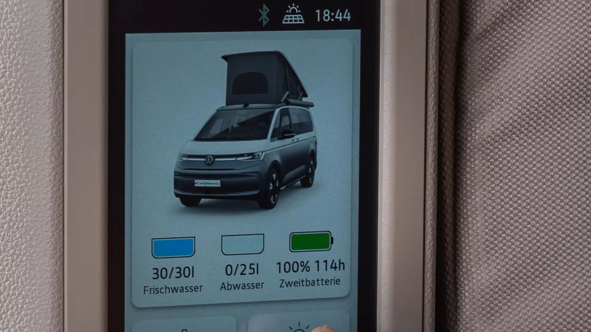 VW California Ocean Camper Batterie Anzeige Display