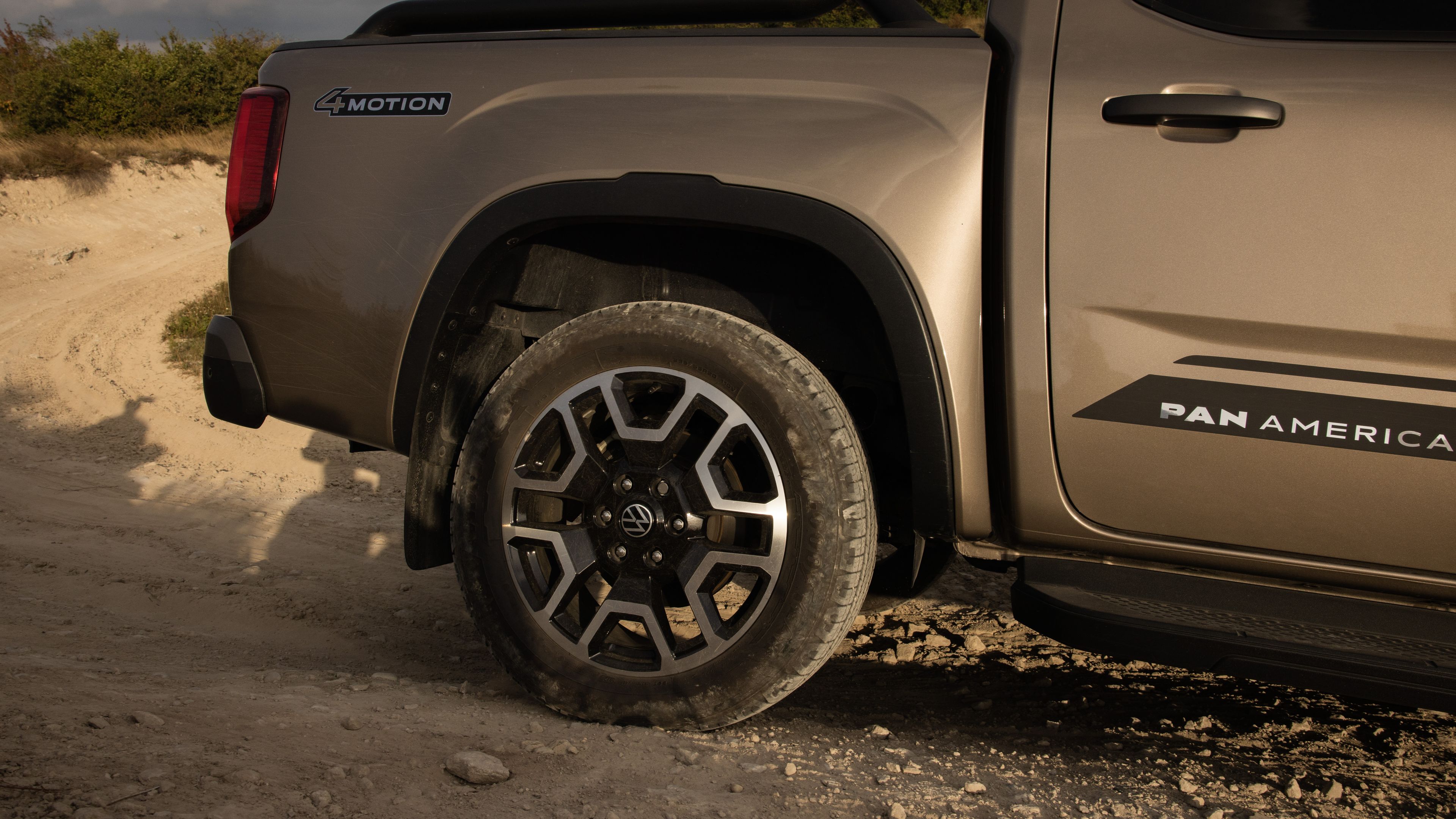 VW Amarok rechte Hinterseite Räder 4Motion Antrieb